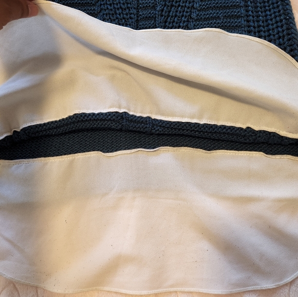 Sweater - Picture 4 of 6